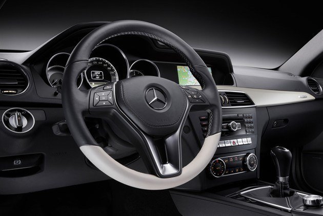 Mercedes-Benz C-Class Coupe (5)